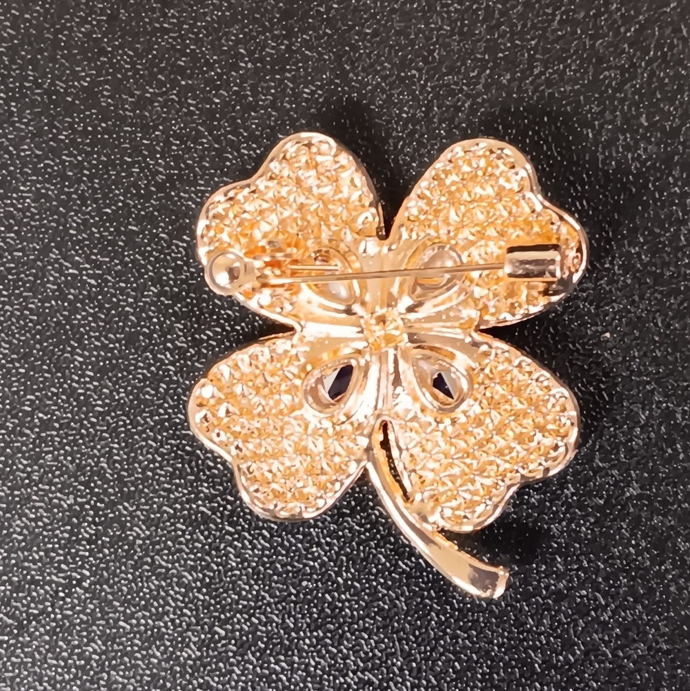 Rhinestone Clover Brooch (NEW) - Picture 2 of 4